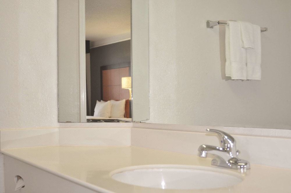 Photo of Bathroom in Knox - Henderson