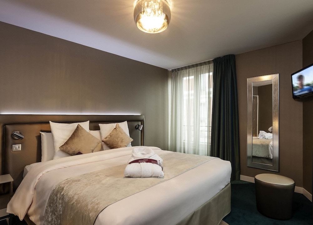 Photo of Bedroom in 13th Arrondissement
