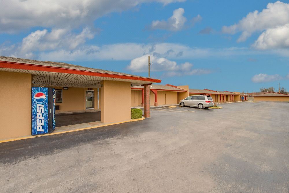 Photo of Buildings in Midwest City