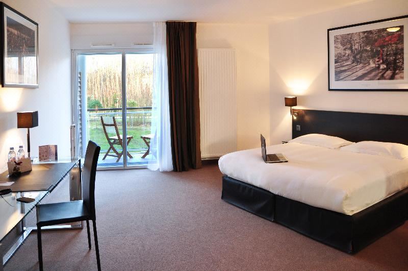 Photo of Bedroom in Carquefou