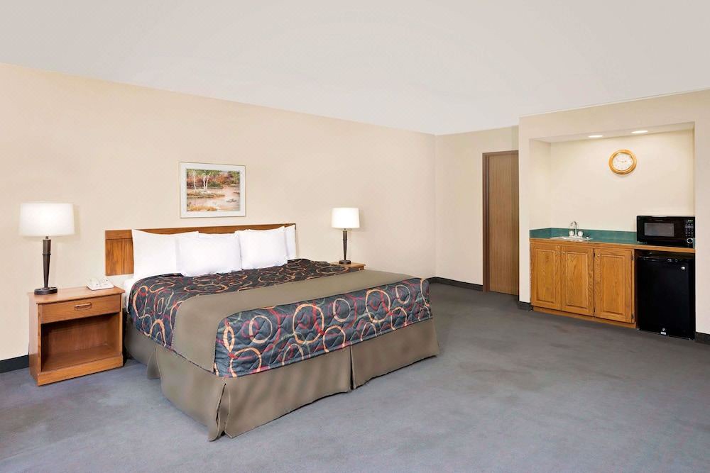 Photo of Bedroom in Boonville