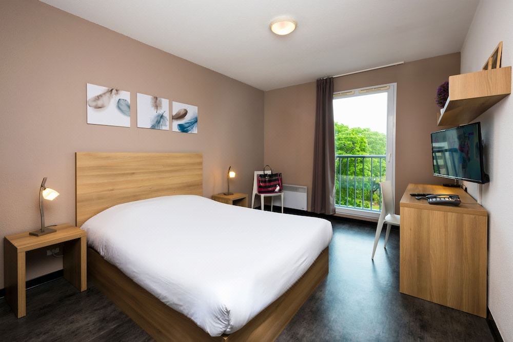 Photo of Bedroom in Talence