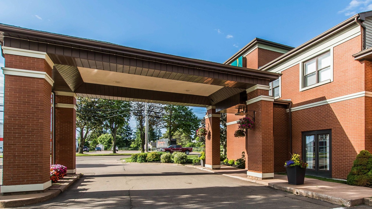 Photo of Buildings in Summerside