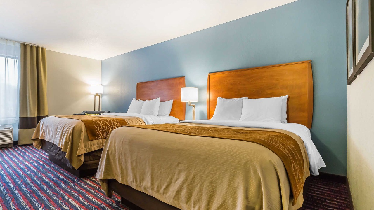 Photo of Bedroom in Alton