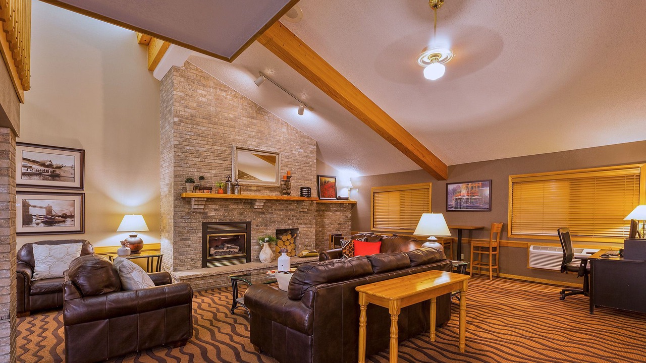 Photo of Livingroom in Algona