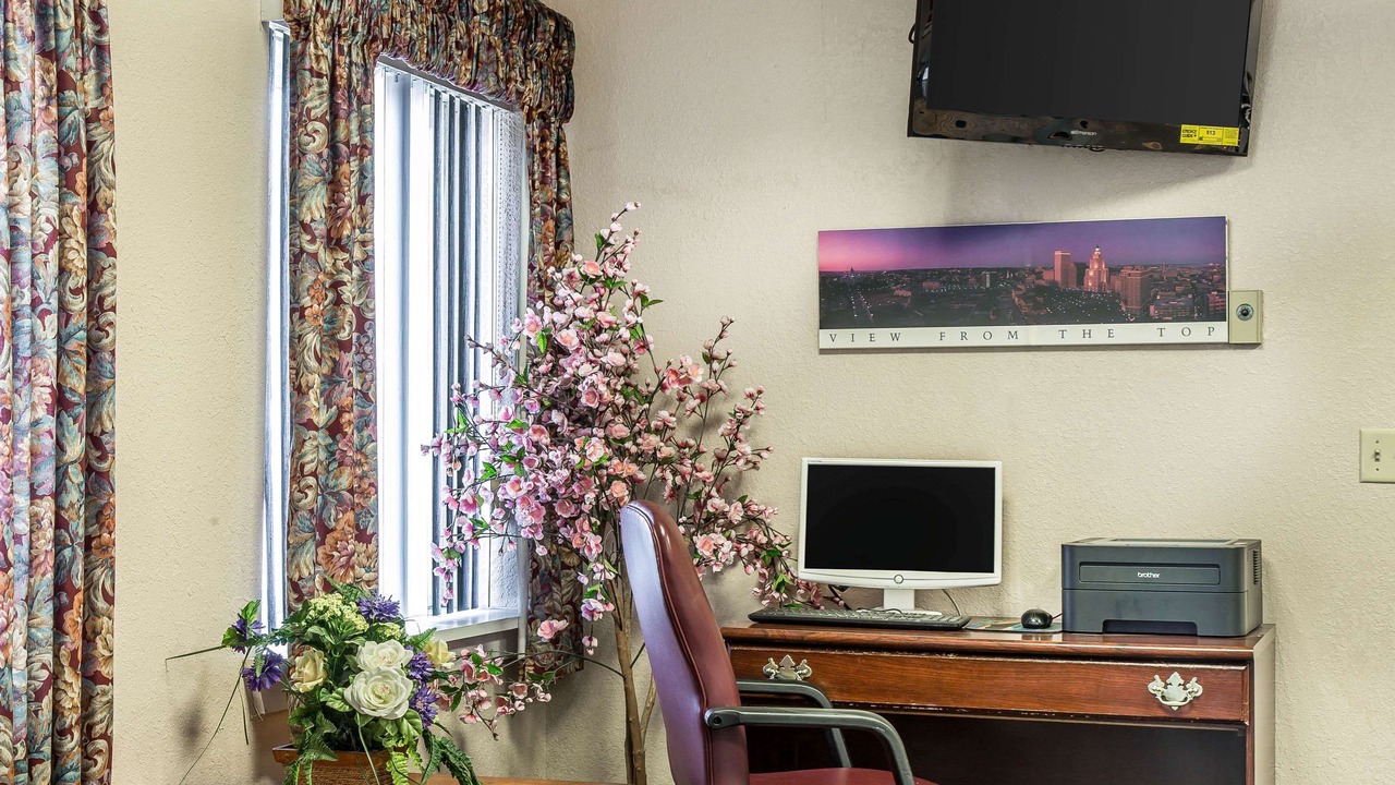 Photo of Livingroom in Cranston