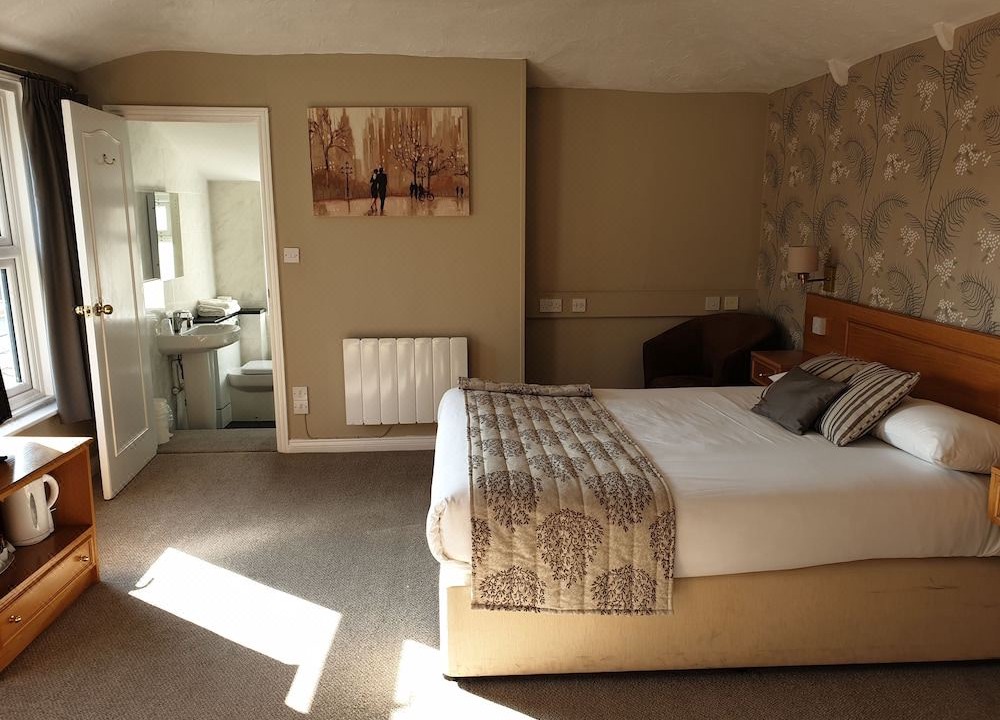 Photo of Bedroom in Alton