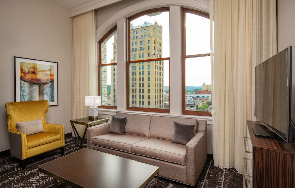 Photo of Livingroom in Downtown