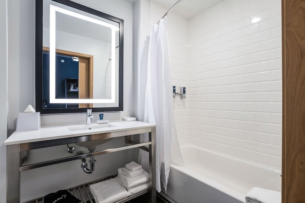 Photo of Bathroom in Simonton Lake