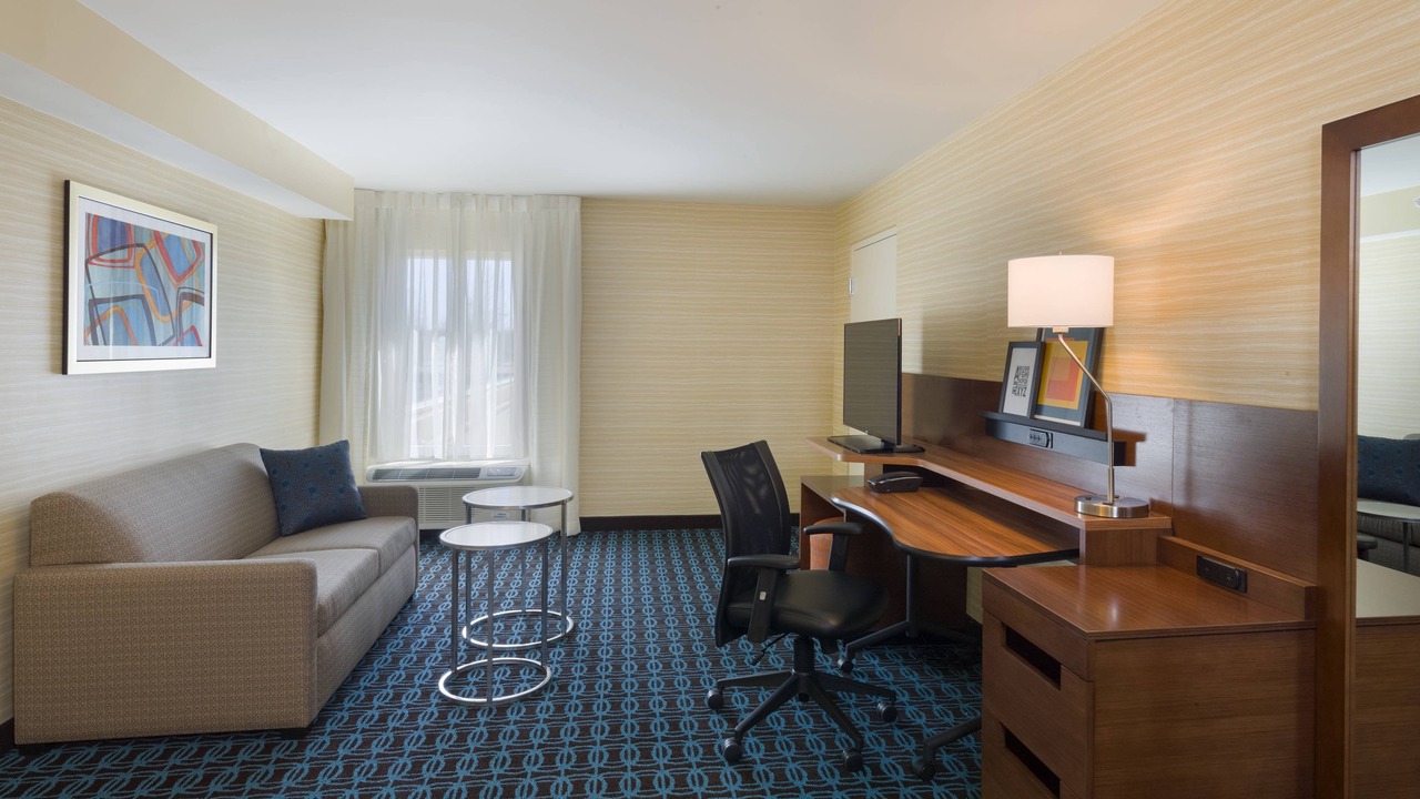 Photo of Livingroom in Fort Lee - Paramus