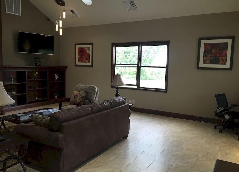 Photo of Livingroom in Iowa City