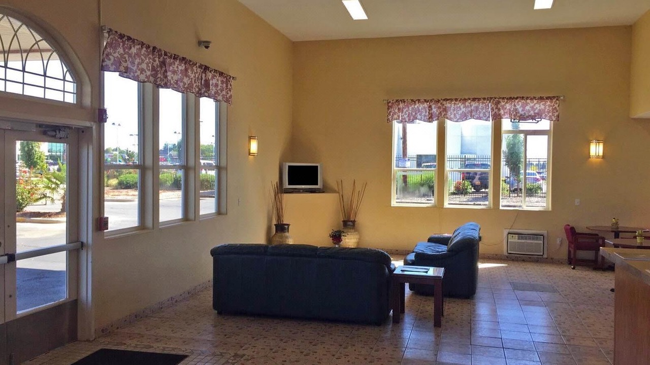 Photo of Livingroom in Salem