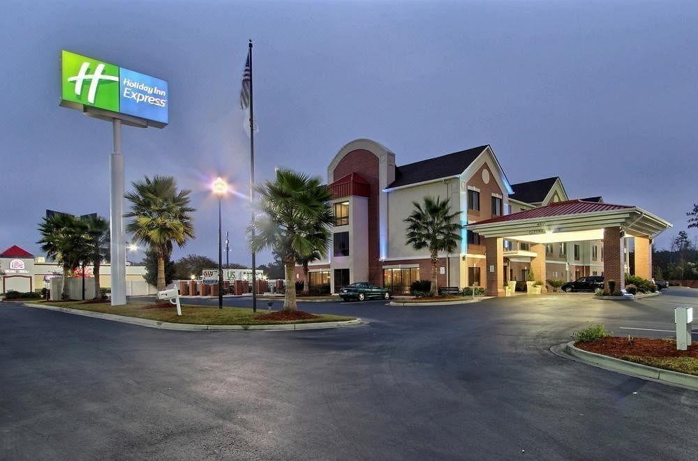 Photo of Buildings in Richmond Hill