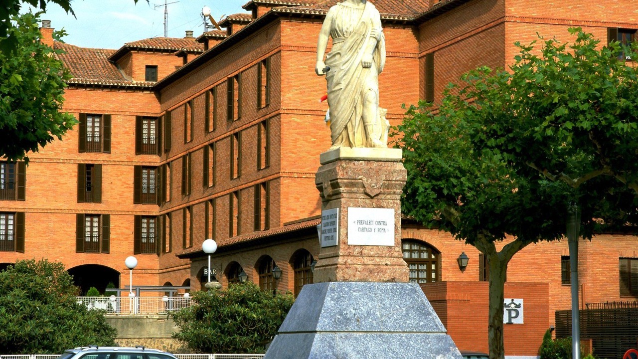 Photo of Buildings in Calahorra