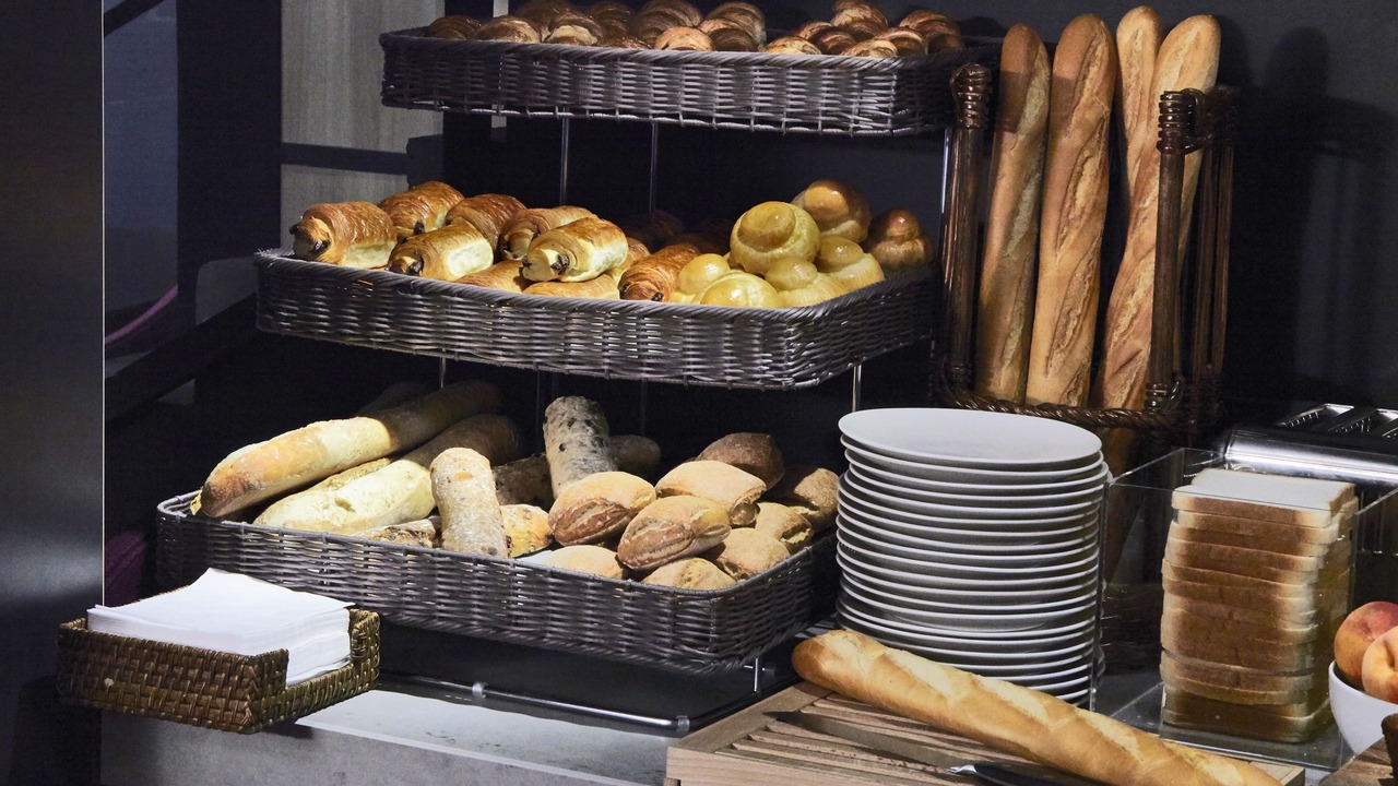 Photo of Others in 2nd Arrondissement