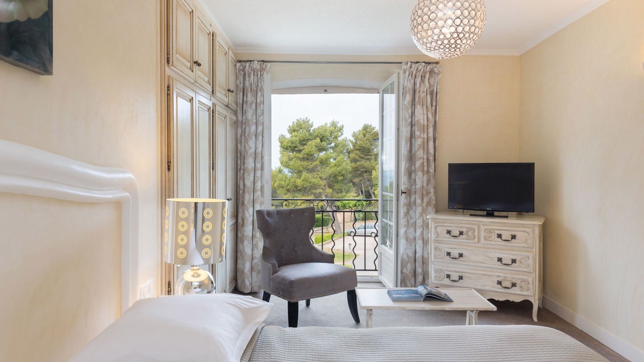 Photo of Bedroom in Tourtour