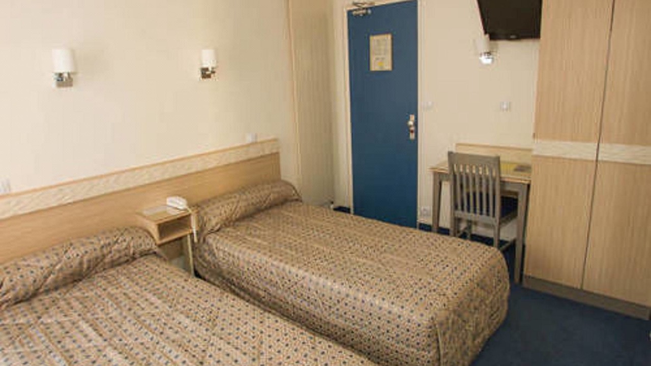 Photo of Bedroom in Saint-Fargeau