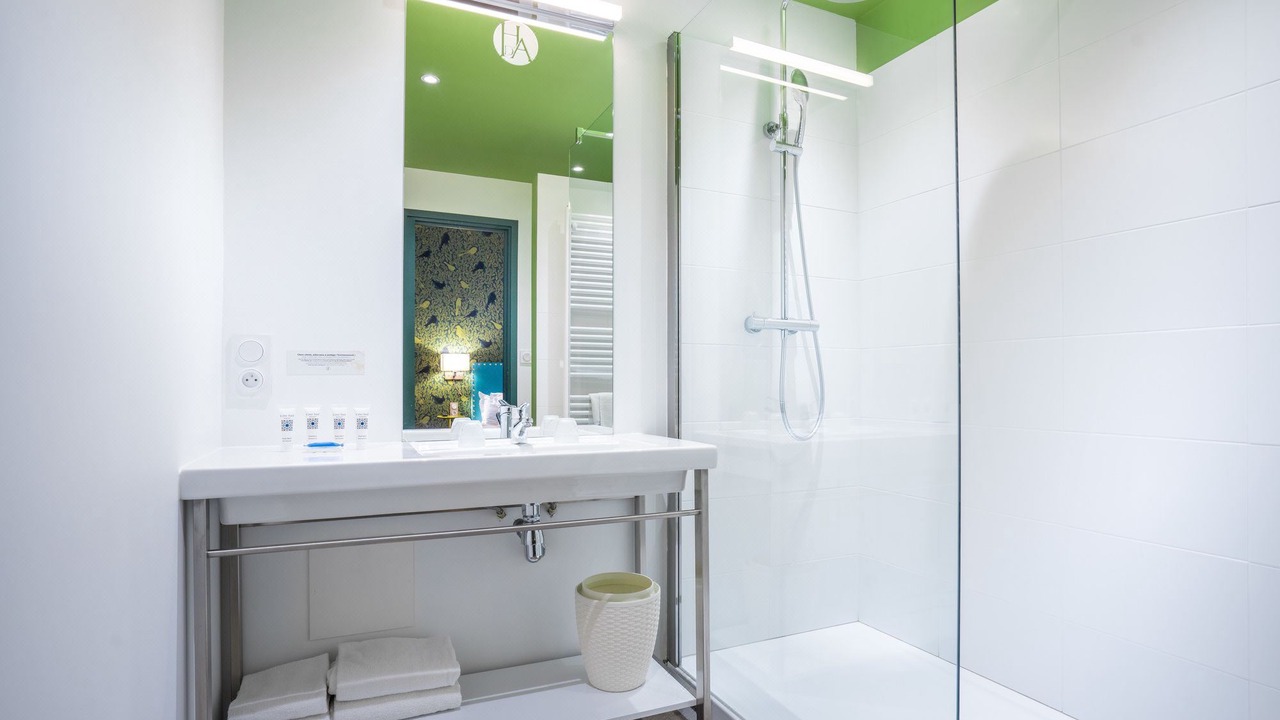 Photo of Bathroom in Avignon City Centre