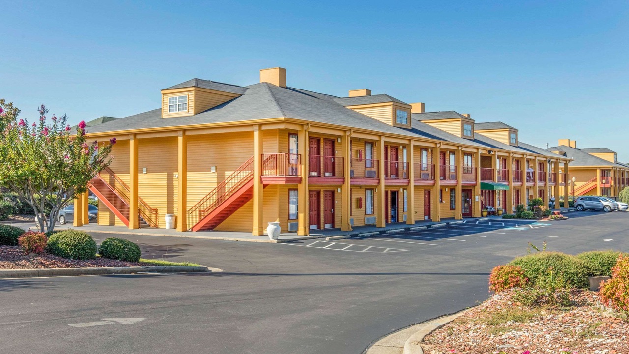 Photo of Buildings in Bessemer