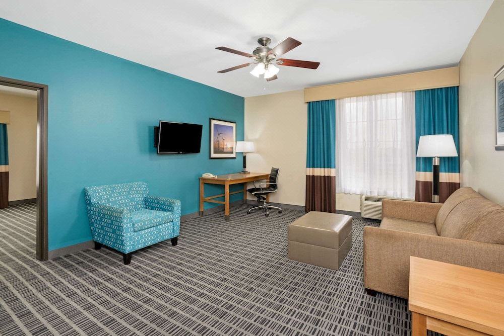 Photo of Livingroom in Willowbrook