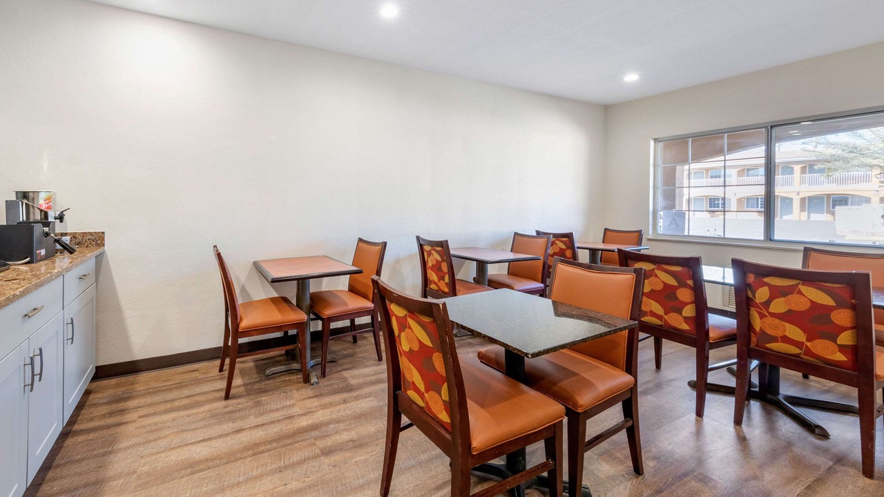 Photo of Livingroom in Barstow
