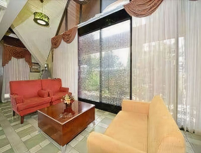 Photo of Livingroom in Clifton