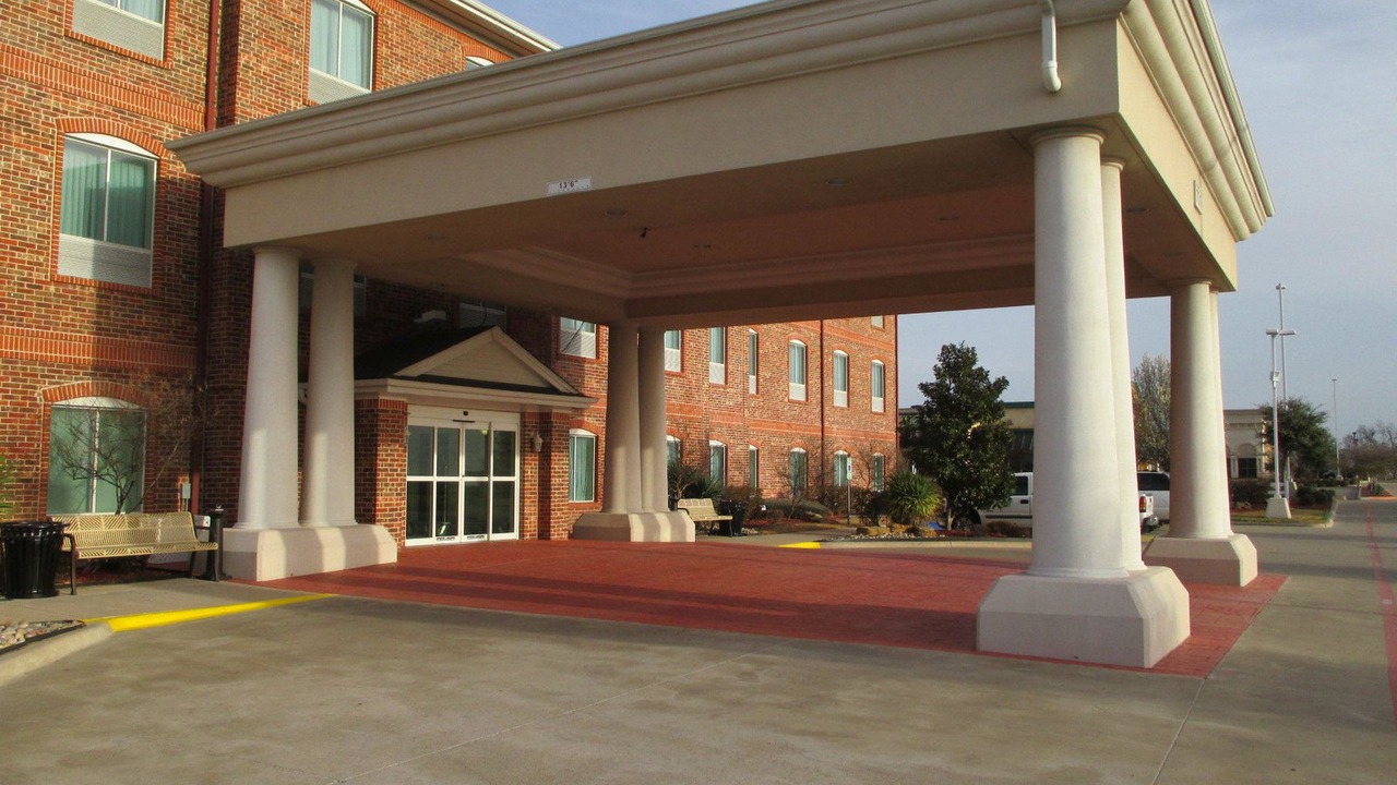 Photo of Buildings in Waxahachie
