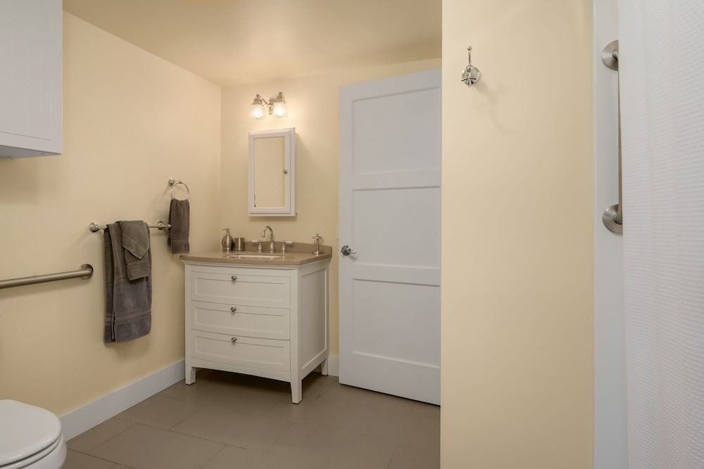 Photo of Others in Madrona