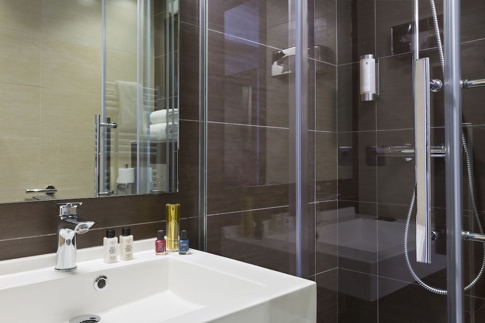 Photo of Bathroom in Quartier de la Chapelle