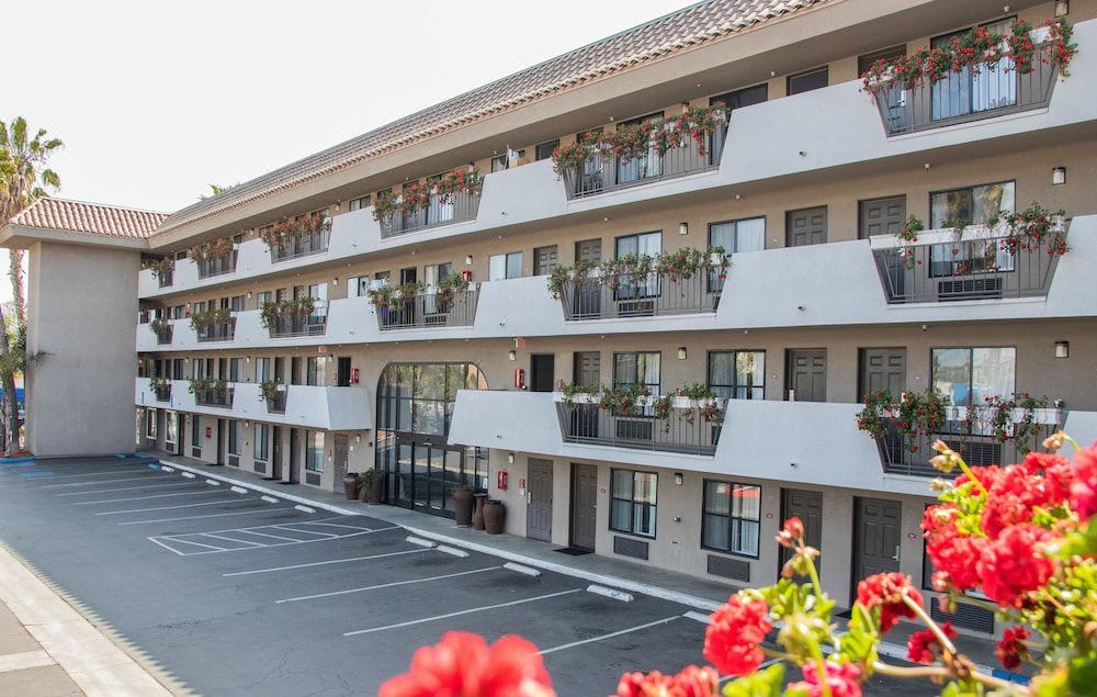 Photo of Buildings in East Side Capistrano