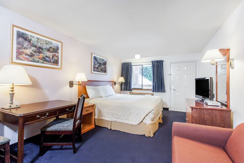 Photo of Livingroom in Edmonds