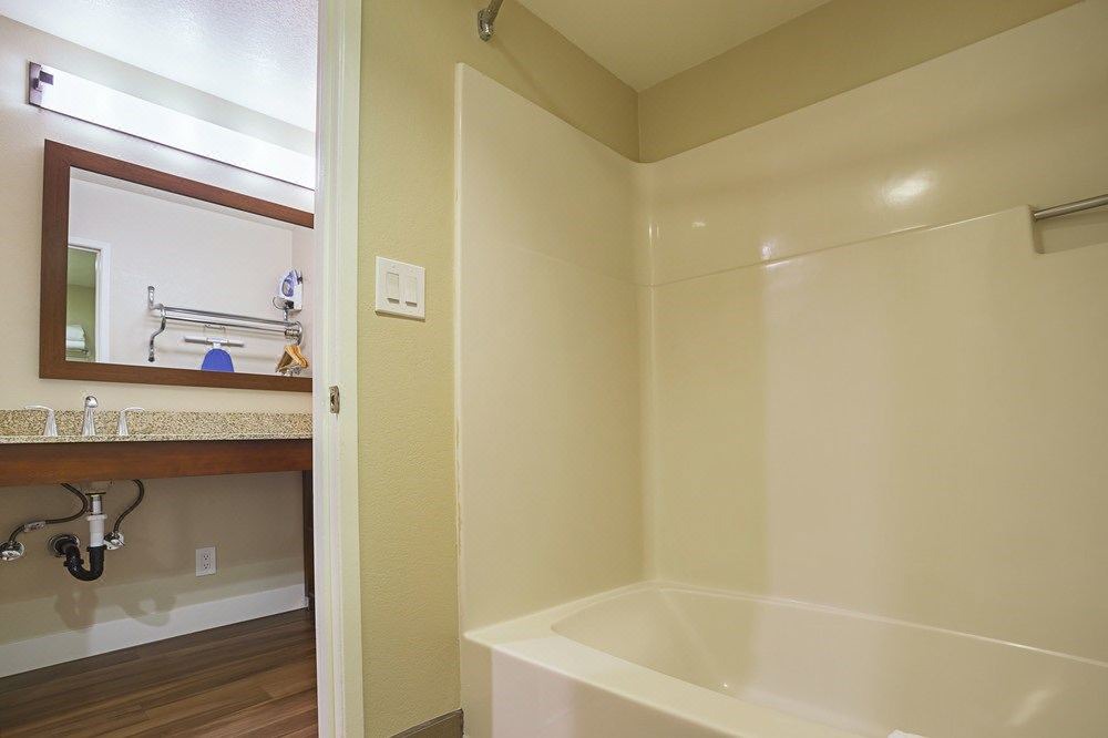 Photo of Bathroom in Bishop