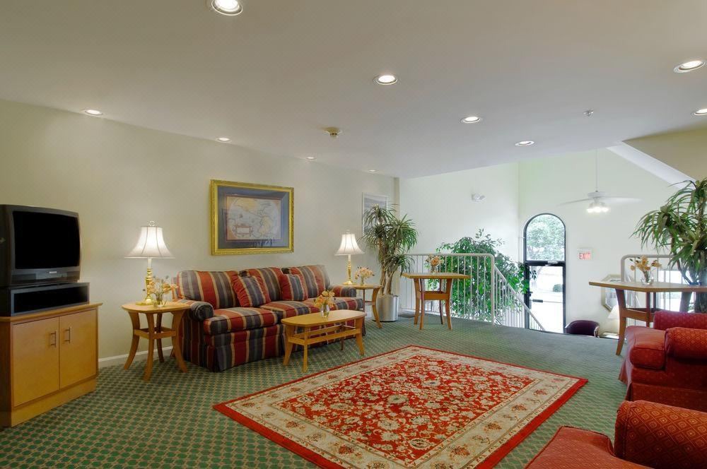 Photo of Livingroom in Blue Ash