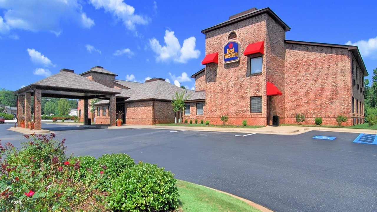 Photo of Buildings in Opelika