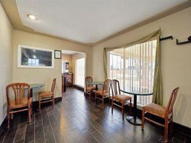 Photo of Livingroom in Gainesville