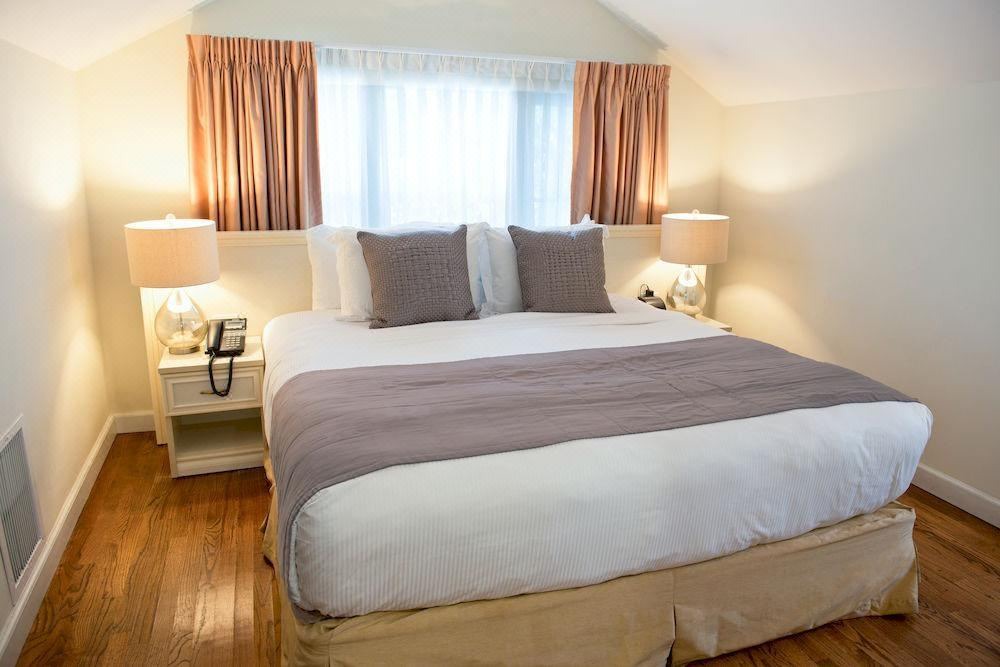 Photo of Bedroom in South Pointe