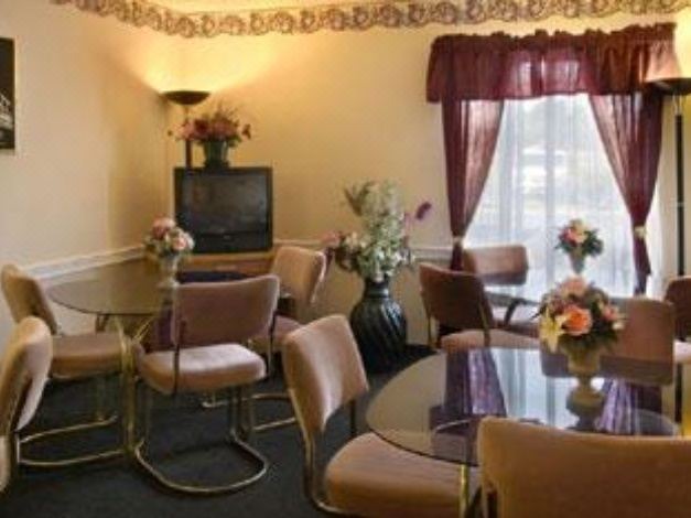 Photo of Livingroom in Scott
