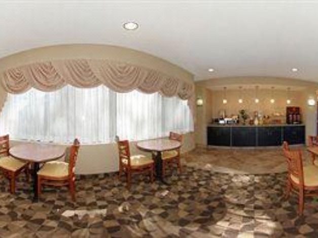 Photo of Livingroom in Elkhart