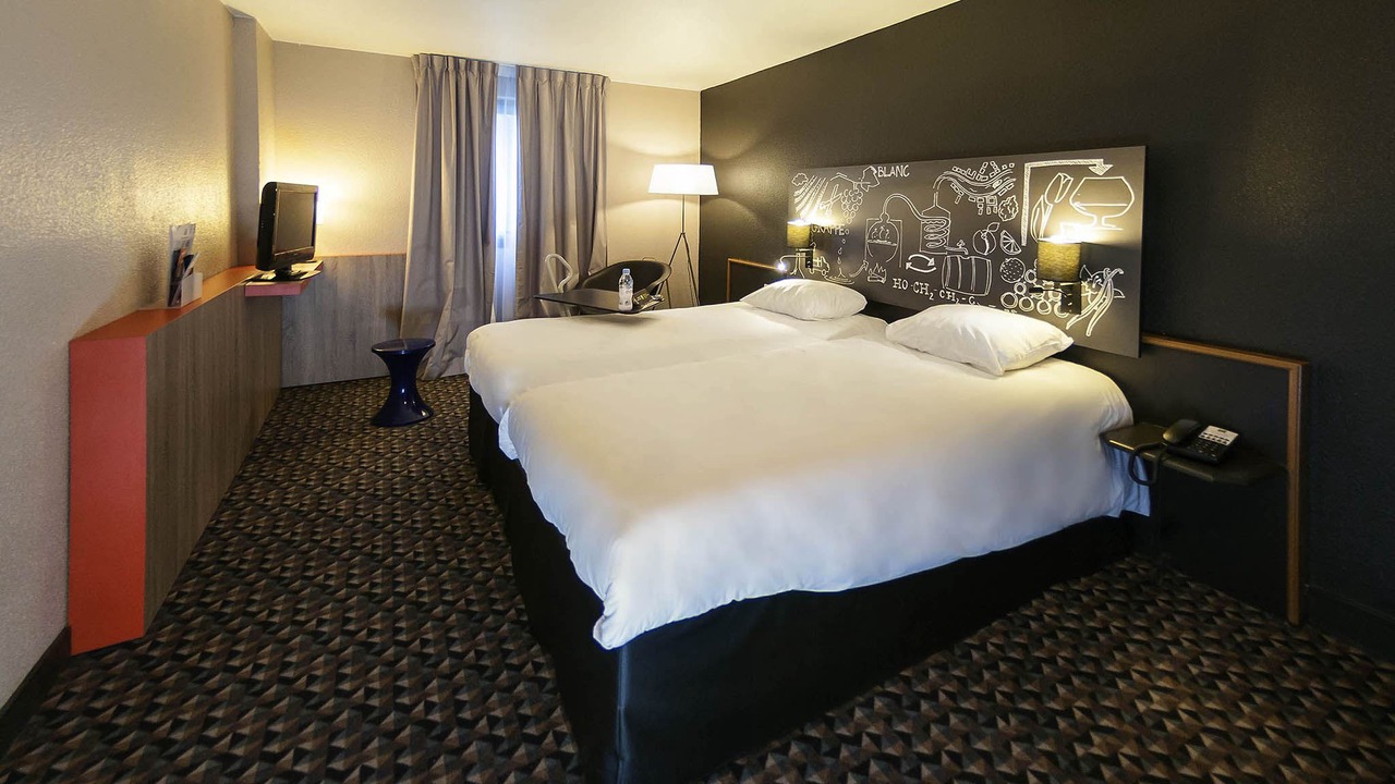 Photo of Bedroom in Chateaubernard