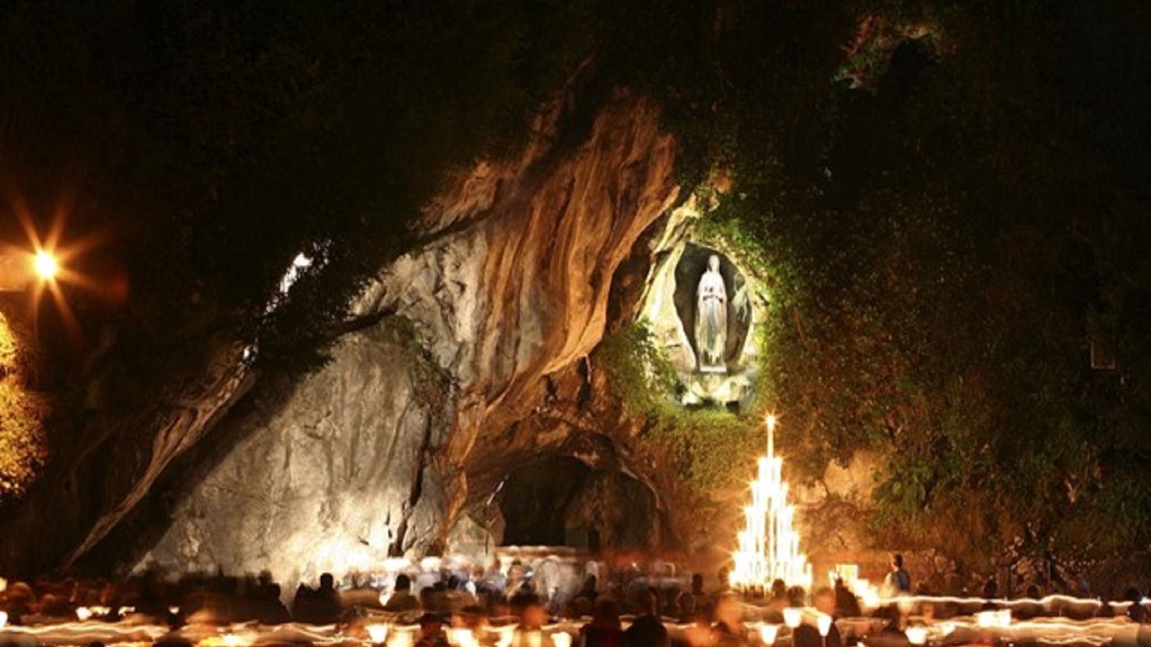 Photo of Buildings in Lourdes