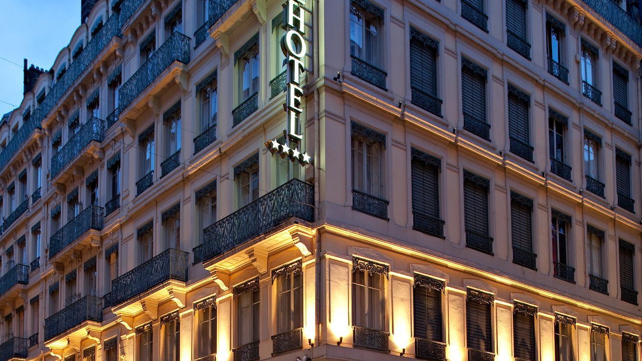Photo of Buildings in Bellecour - Hotel Dieu
