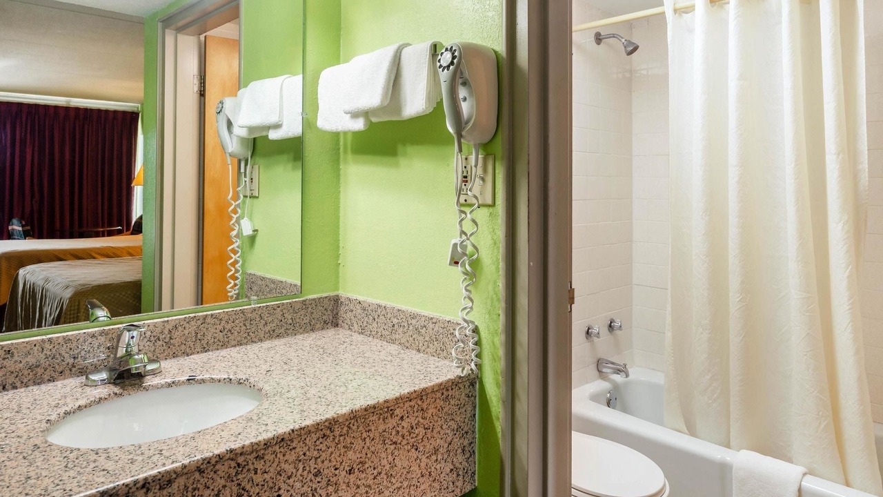 Photo of Bathroom in Mount Vernon