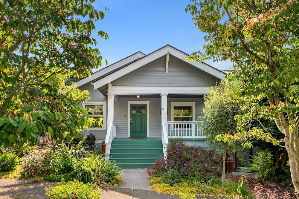 Photo of Buildings in Madrona