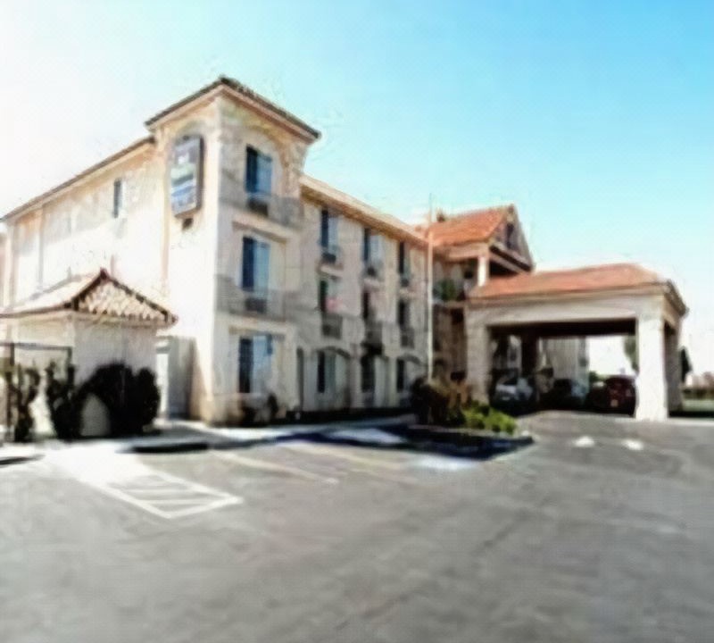 Photo of Buildings in Salinas