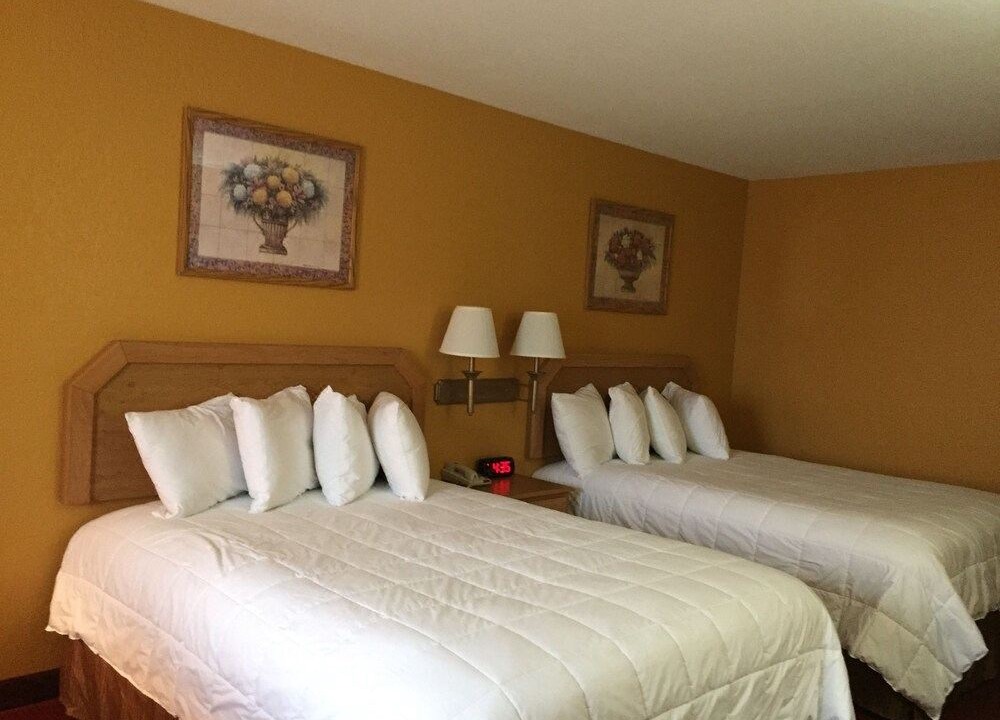 Photo of Bedroom in Clinton