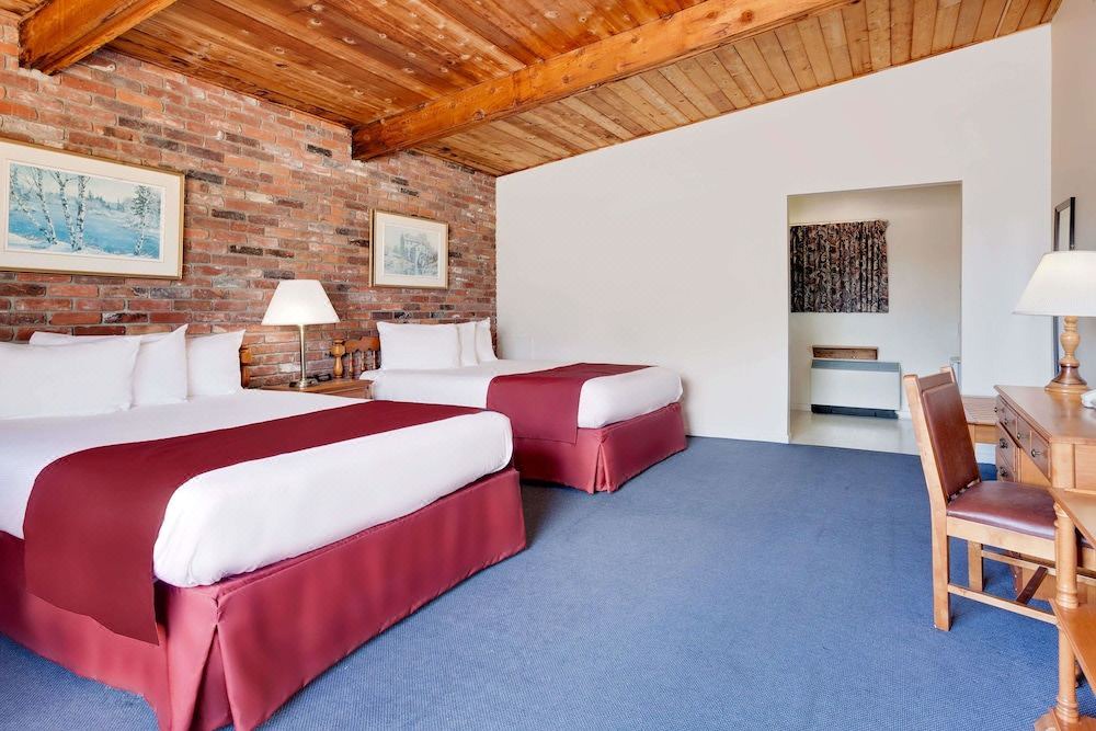 Photo of Bedroom in Gananoque