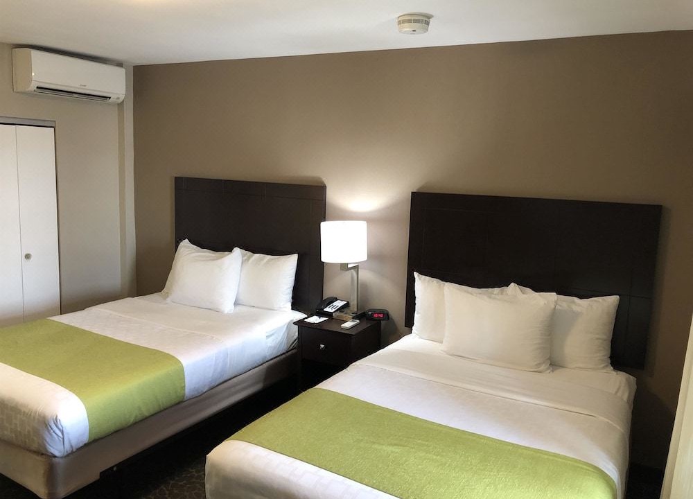 Photo of Bedroom in Fort Lee