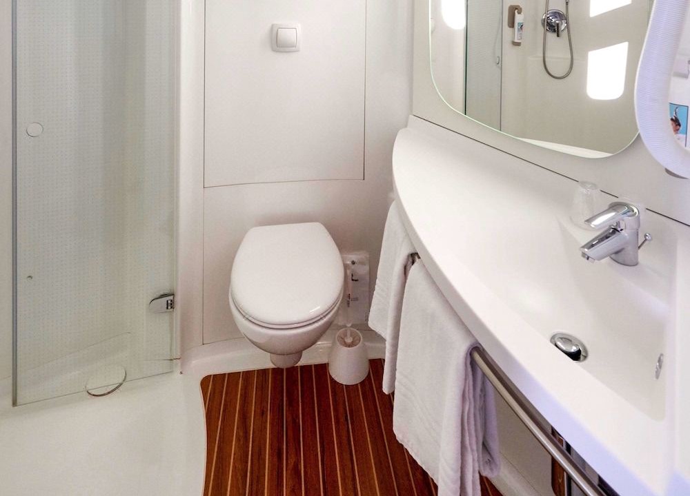 Photo of Bathroom in Cholet