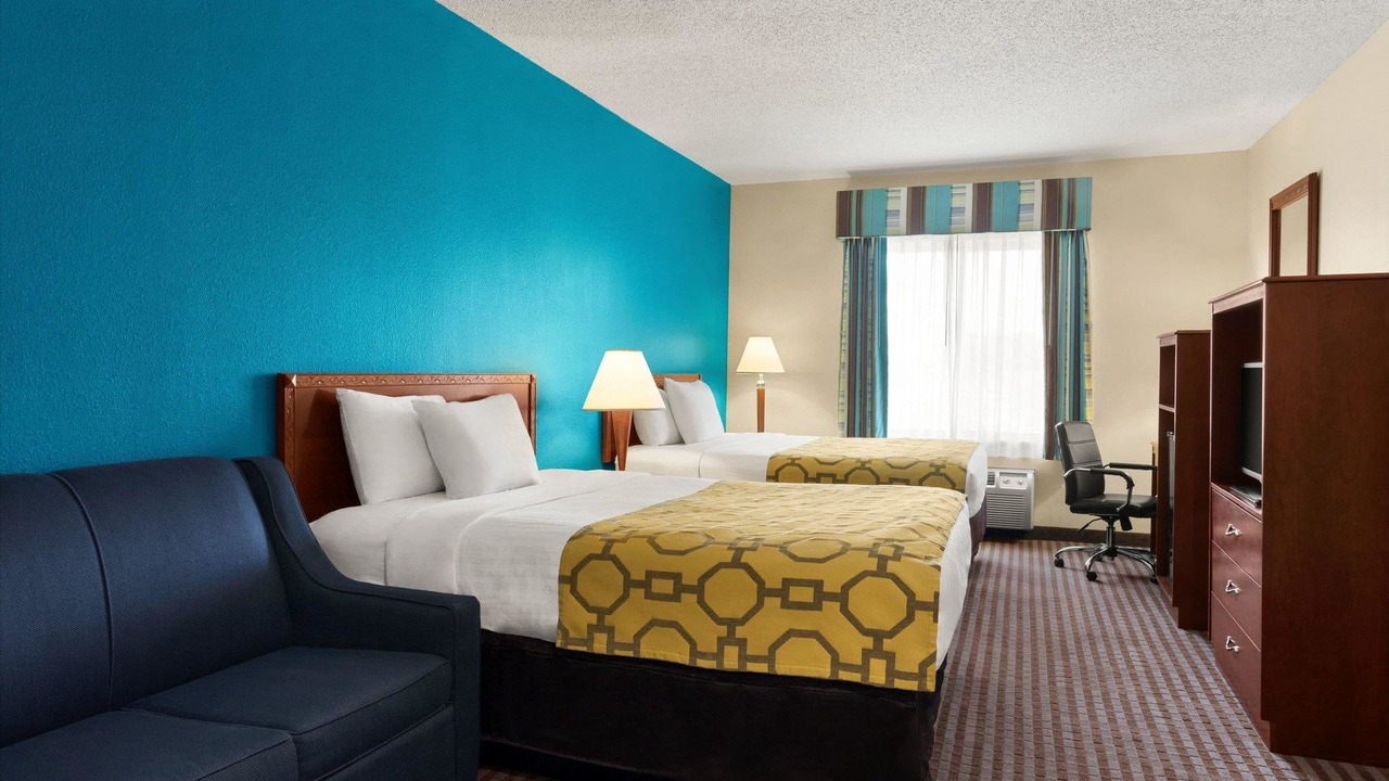 Photo of Others in Elizabethtown