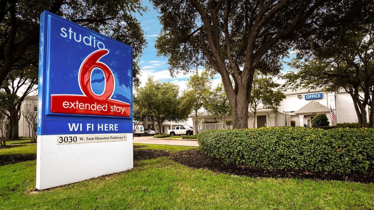 Photo of Buildings in Westchase